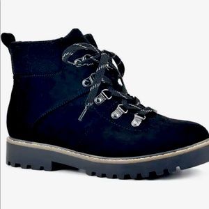 New Cliff size 11 women’s black boots